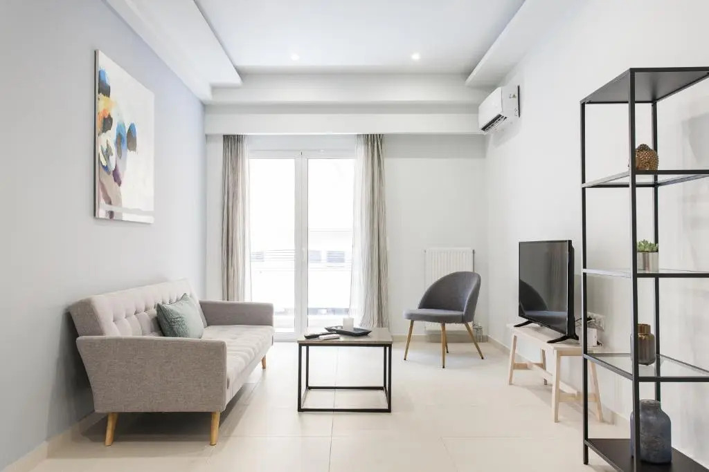 Minimal 2 BR near Olympic Stadium - 15 min walk
