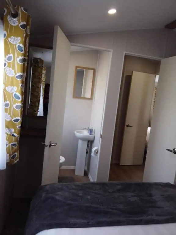 3 Bed, Sleeps 8 Caravan, California Cliffs Park