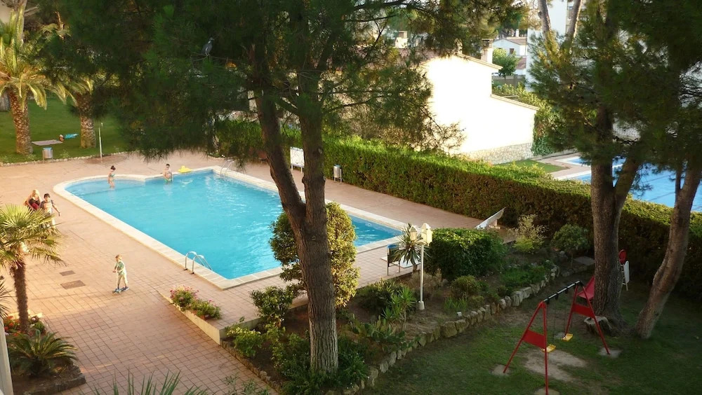 Apartment With 2 Bedrooms in L'escala, With Wonderful sea View, Pool A