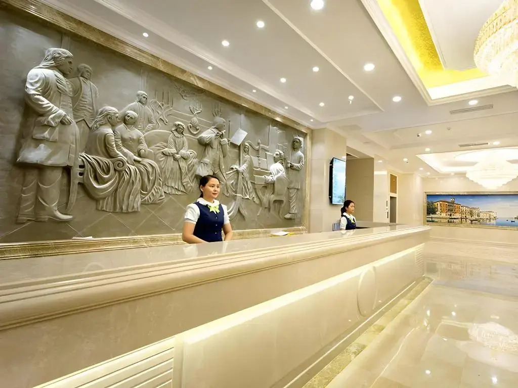 Atour Hotel Chengdu Chunxi Road Tianfu Square Subway Station