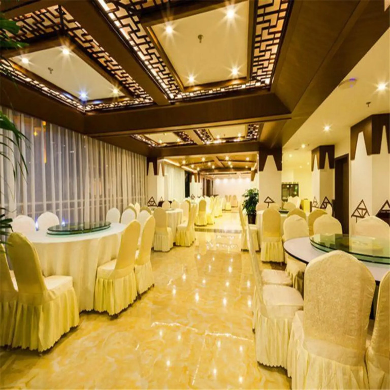 Lafei Yulong Hot Spring Hotel