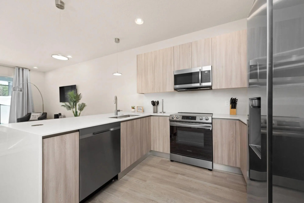 Cozy 3bd 3bath @HiddenForest with pool
