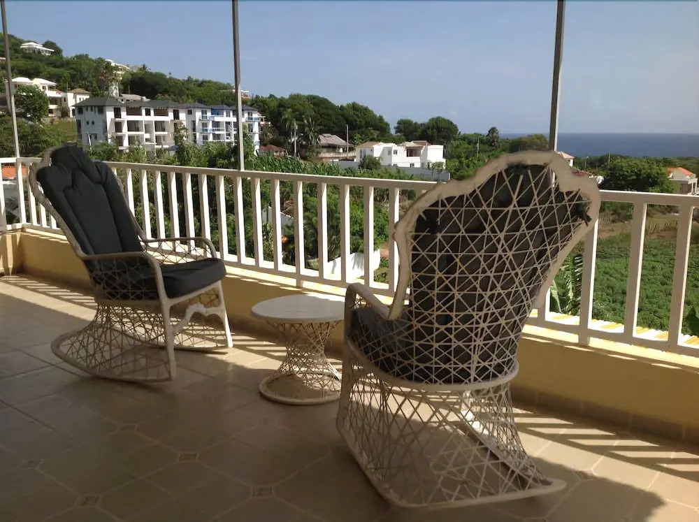 Bob & Sue's Hotel