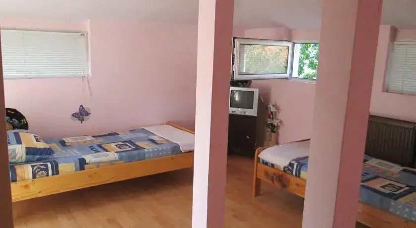 Natalia Guest House