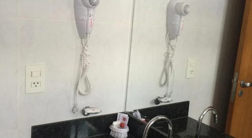Líber Hotel Nova Serrana - Conforto na Rota da BR-262