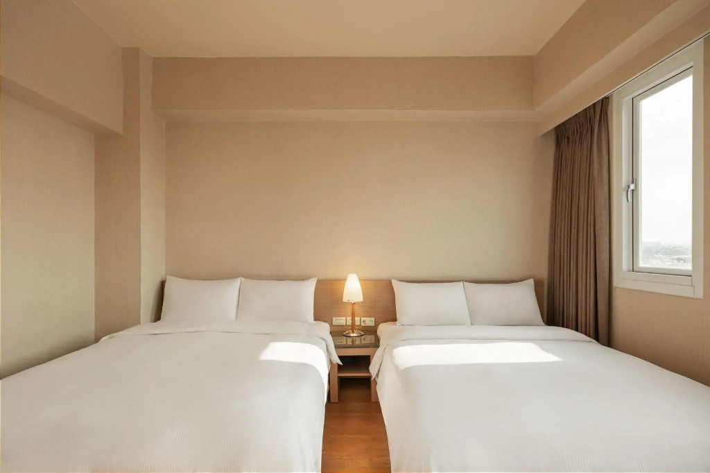 Kindness Hotel - Wu Jia