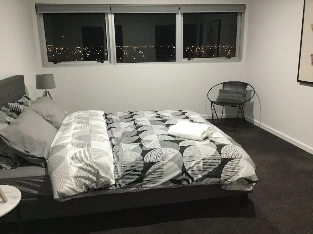 Sub Penthouse On Barkly Street