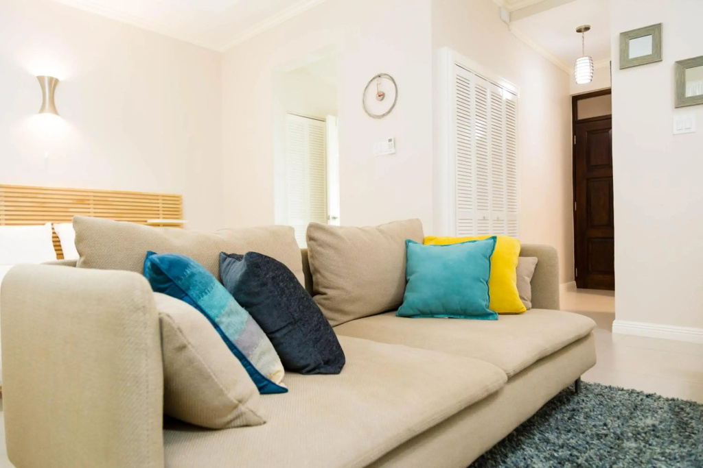 Choose To Be Happy at Eight - Eight Super Studio Apartments