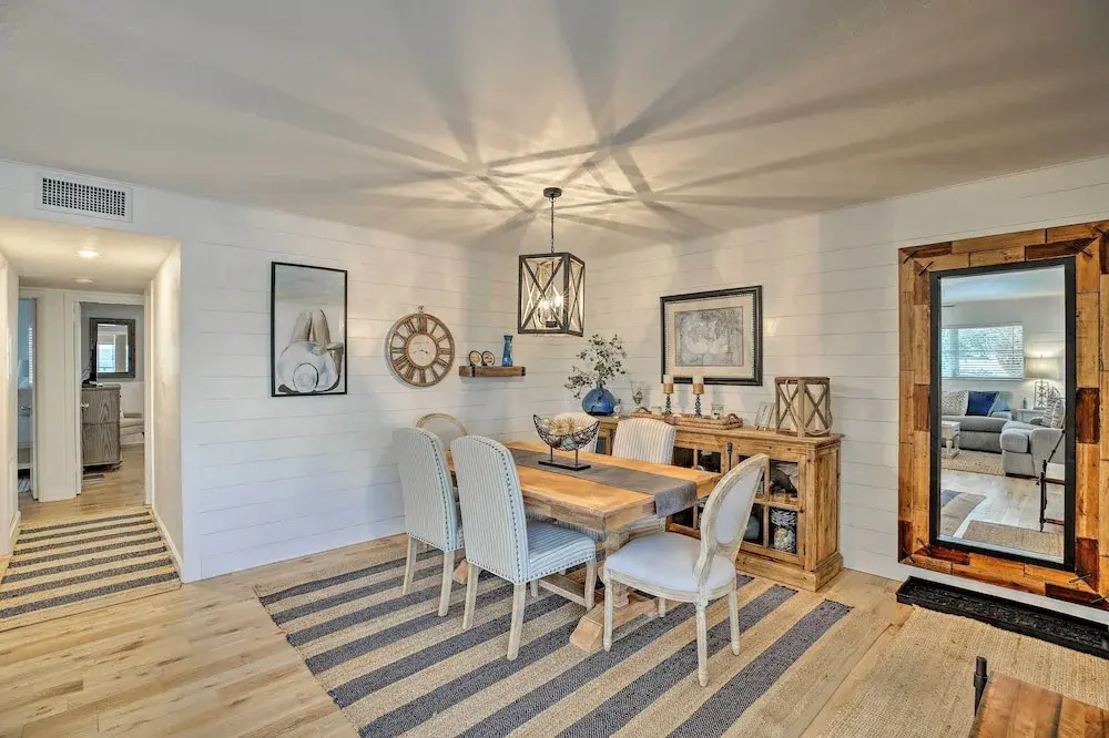 Modern Fort Myers Beach Retreat w/ Pool Access!