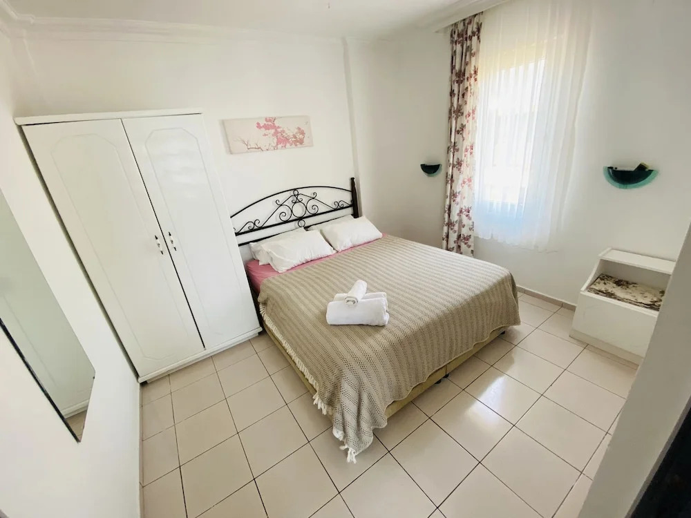 Belmaris apartments