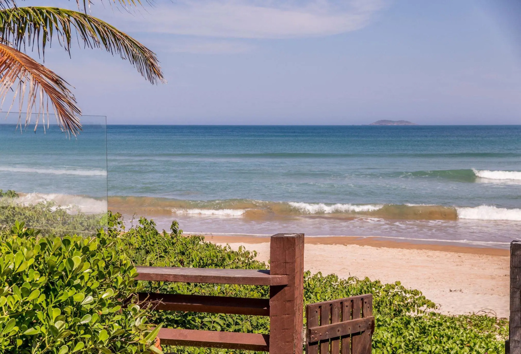 Linda Casa em Condomínio Pé na Areia de Geribá Por Luxury Rentals