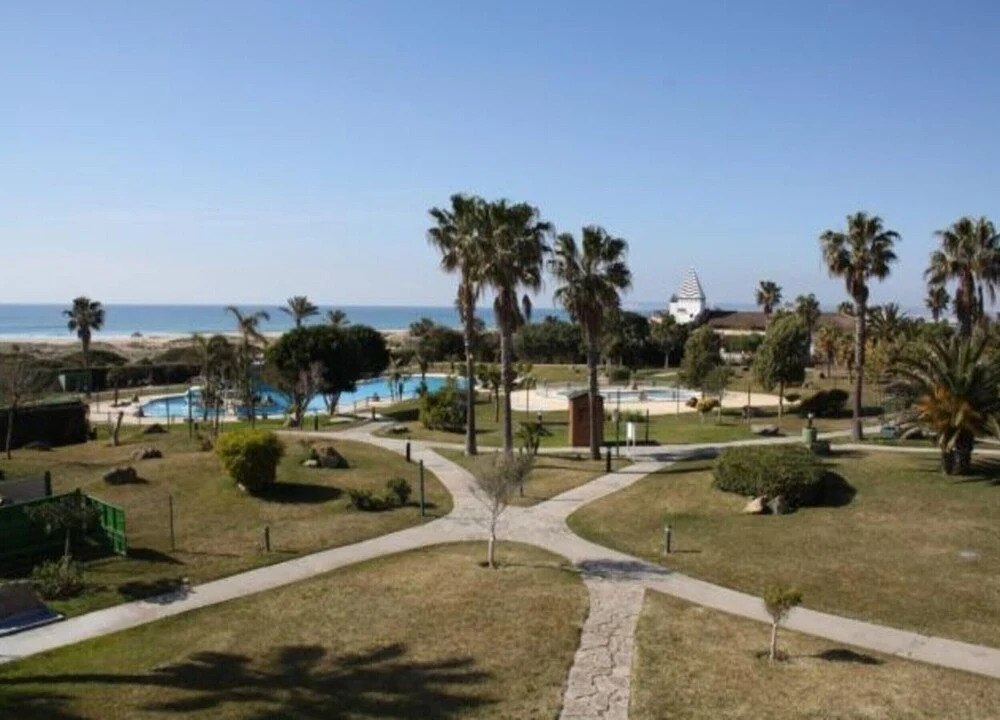 Apartment 2 Bedrooms With Pool 103419