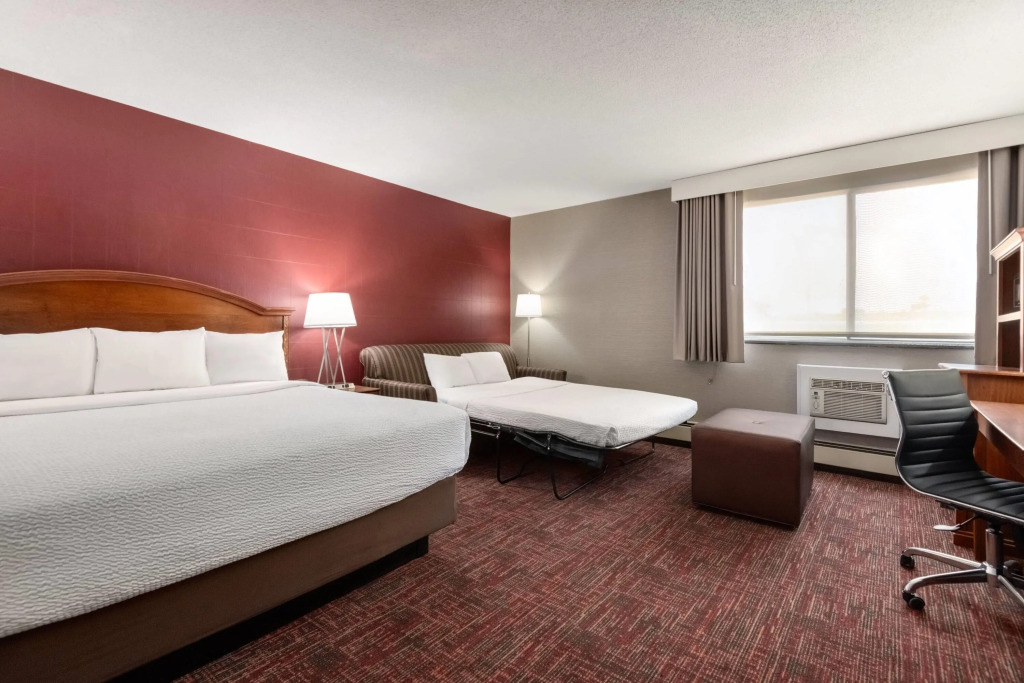 Ramada by Wyndham Grand Forks