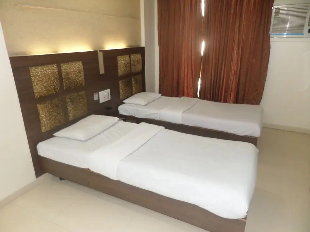 Hotel Rishi Residency Mumbai