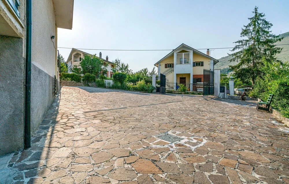 3 Bedroom Amazing Home In Scurcola Marsicana