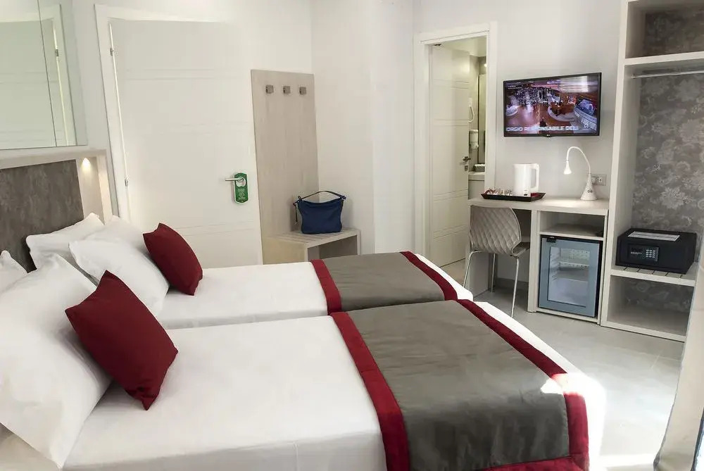 Merulana Holidays