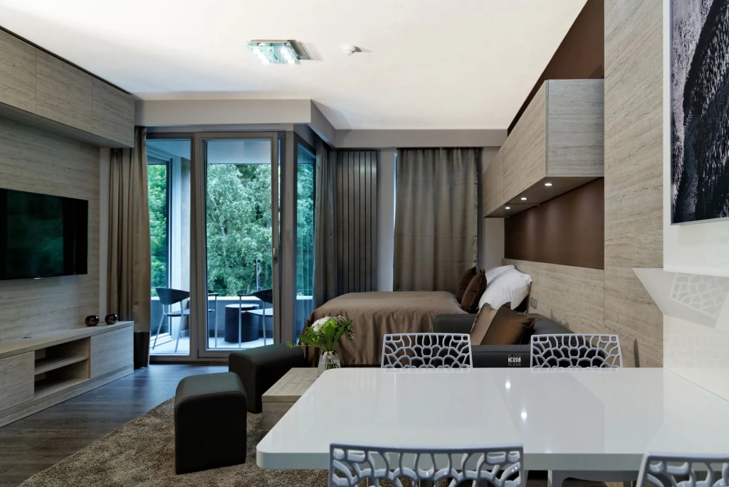 HOTEL PECR WELL