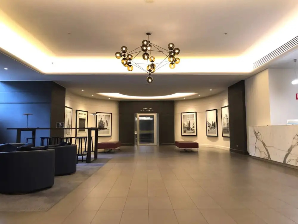 Melbourne City Oasis 2-bedroom Art Deco Apartment With Gym, Carpark, Pool, Wine