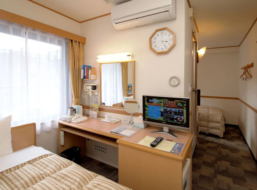 Toyoko Inn Tokyo eki Yaesu Kita guchi