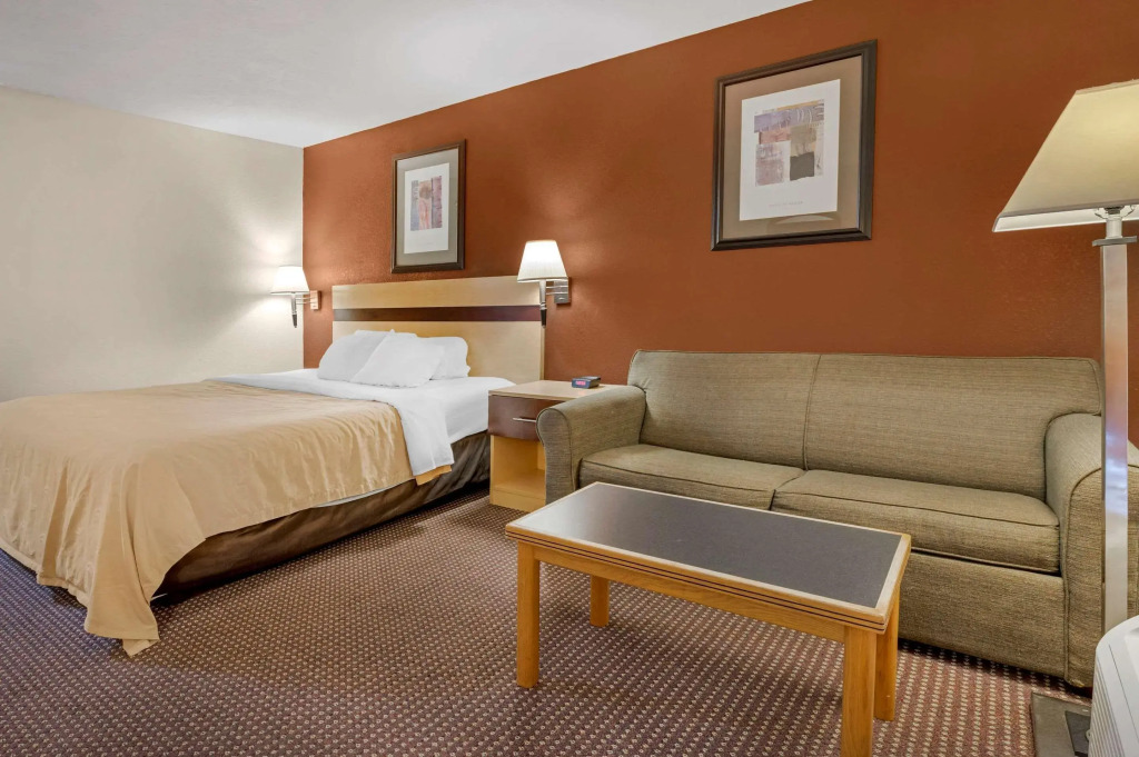 Surestay By Best Western Obetz Rickenbacker Airport