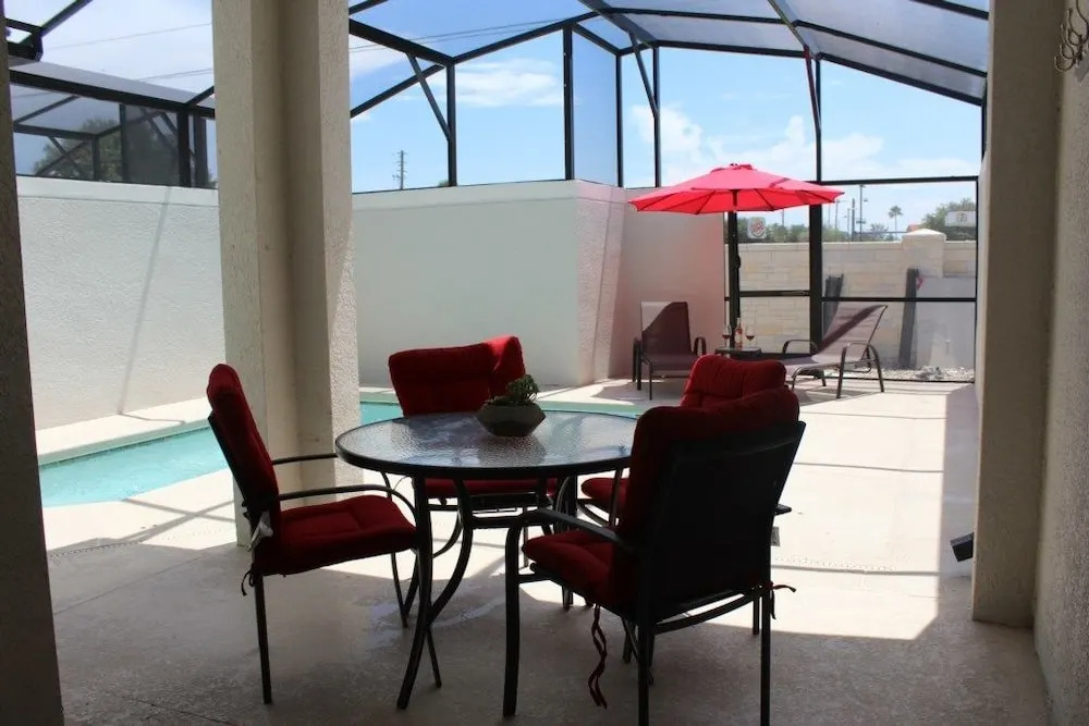 4BR Townhome in Storey Lake by SHV-4971