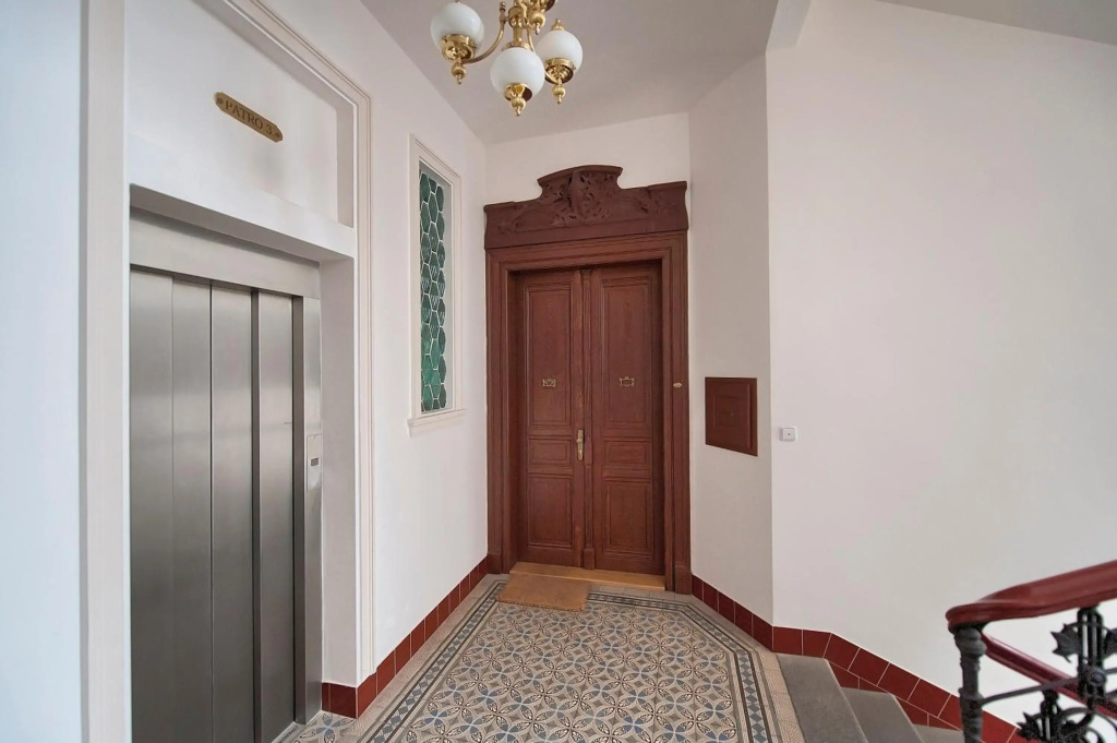 Maiselova 5 Apartment