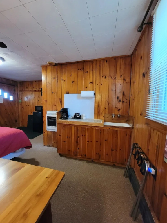 Two Rivers Motel and Cabins