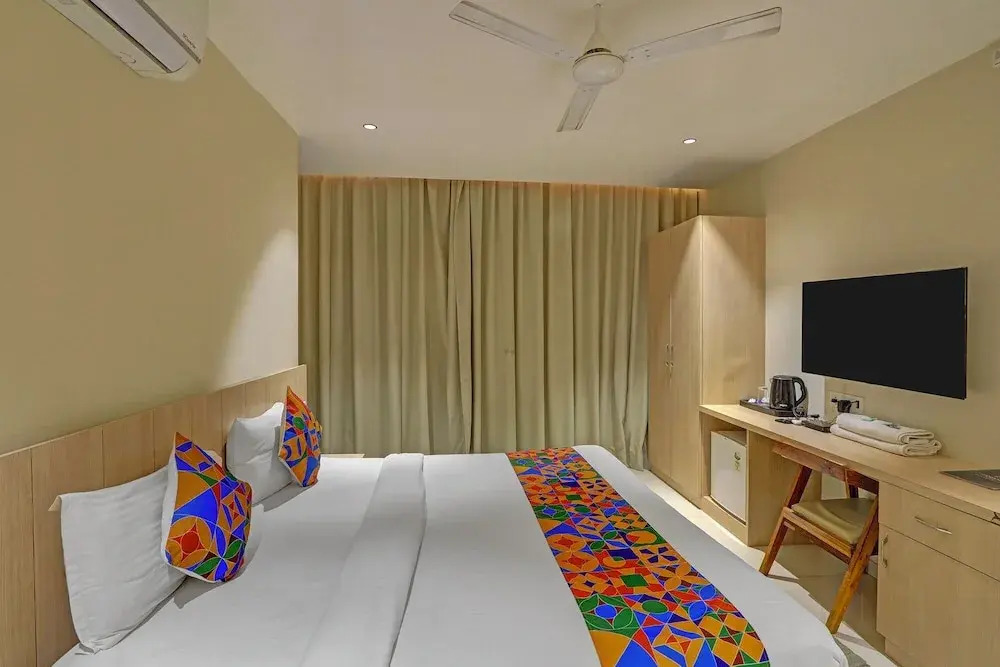 FabHotel Blue Moon