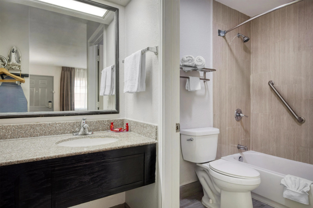 SureStay Hotel by Best Western Terrell