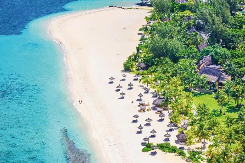 Dinarobin Beachcomber