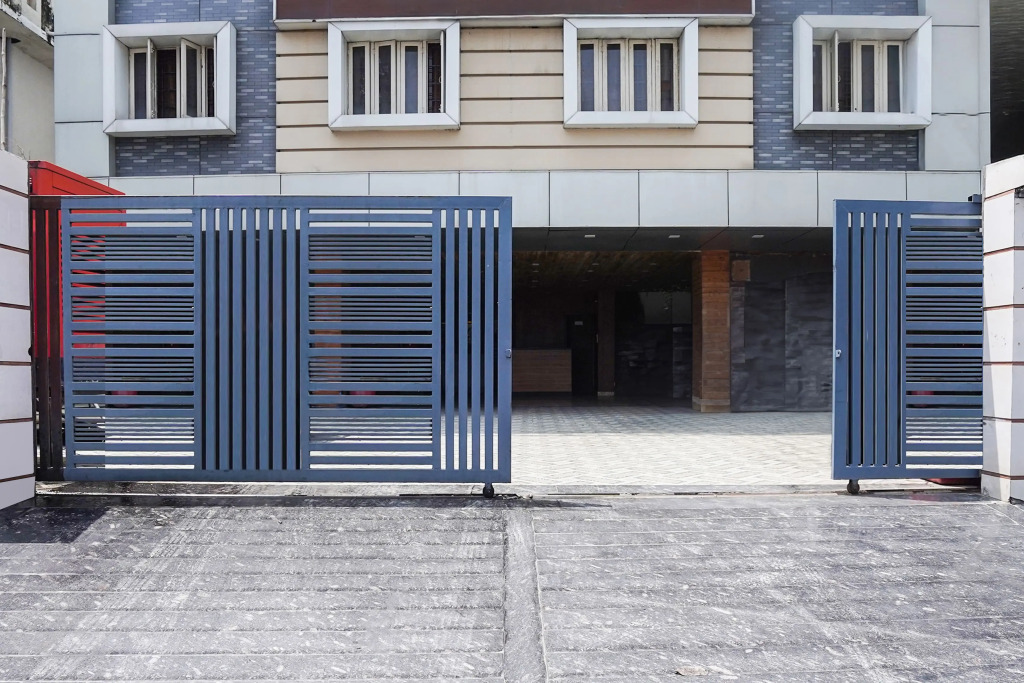 OYO Flagship 111 Canal Road
