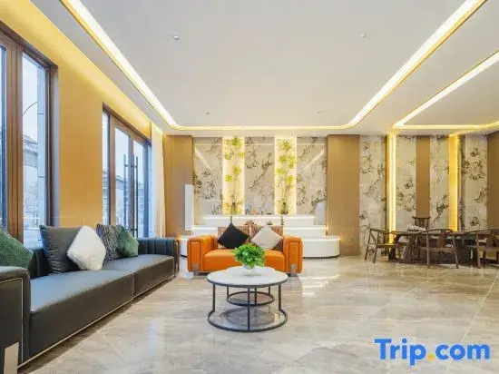 Tekes Rezen Mingyu Hotel (Bagua Cheng Taiji Tan)