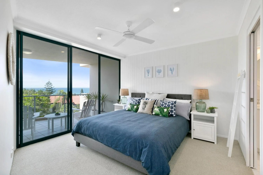 Sunny and spacious Sunshine Beach