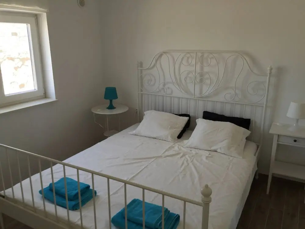 Charming Apartment in Lukovo Šugarje With Mountain Views