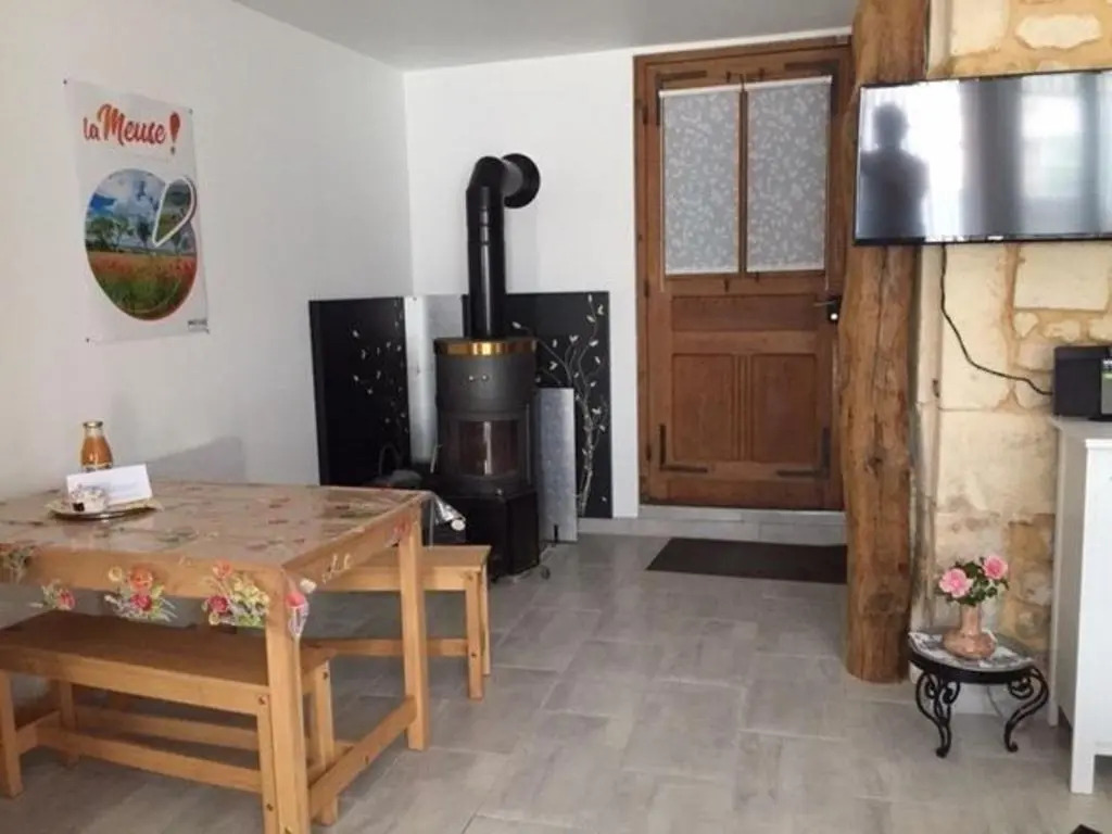 Ancienne ferme restaurée avec charme, vergers de mirabelles, borne électrique, proche Lac de Madine - FR-1-585-7