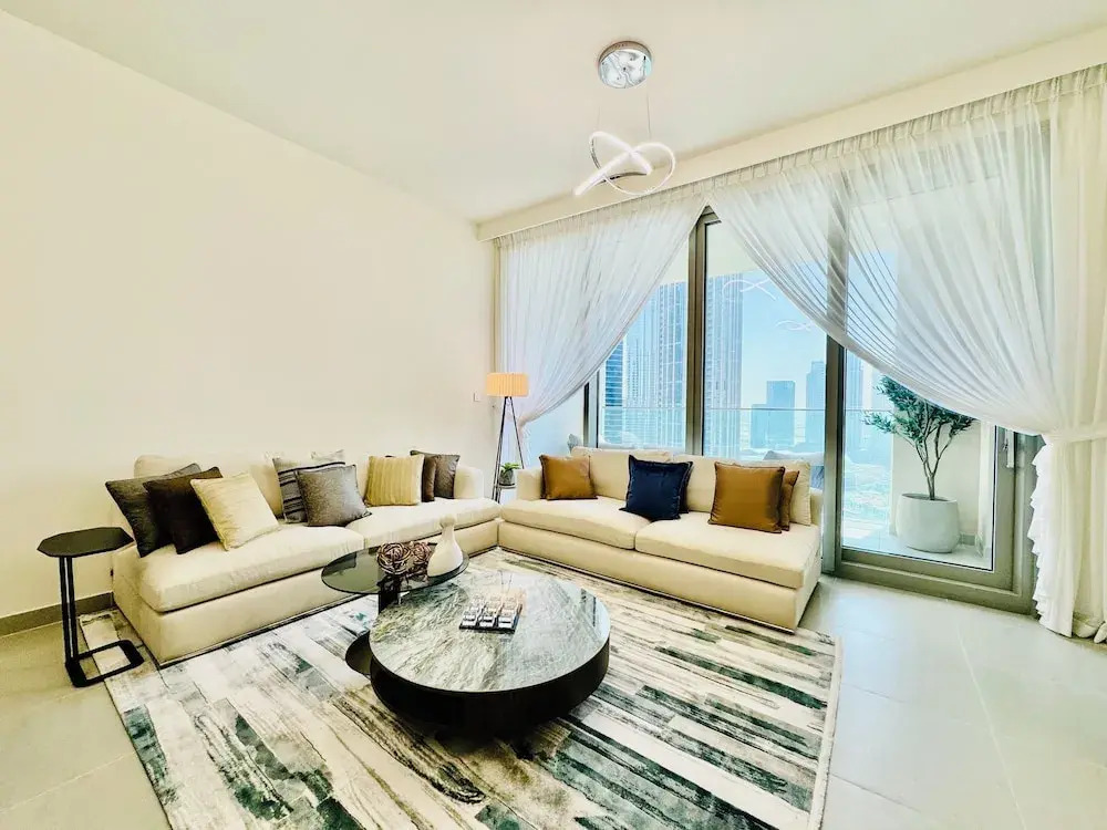 Venduras - Elegant 3BR Burj Khalifa View