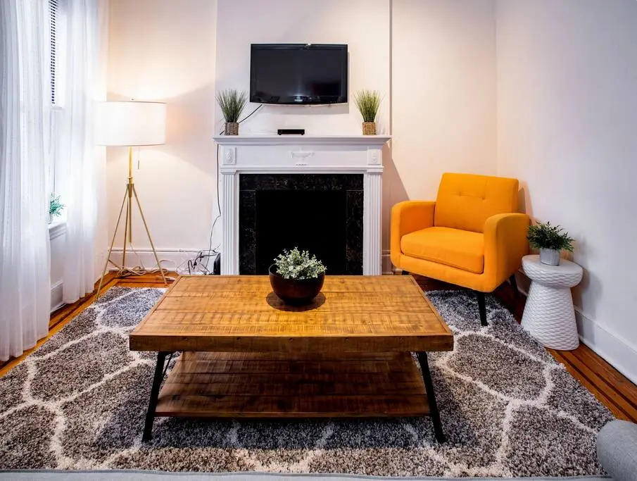 61-2c Prime UES 2BR Newly Furnished Best Value