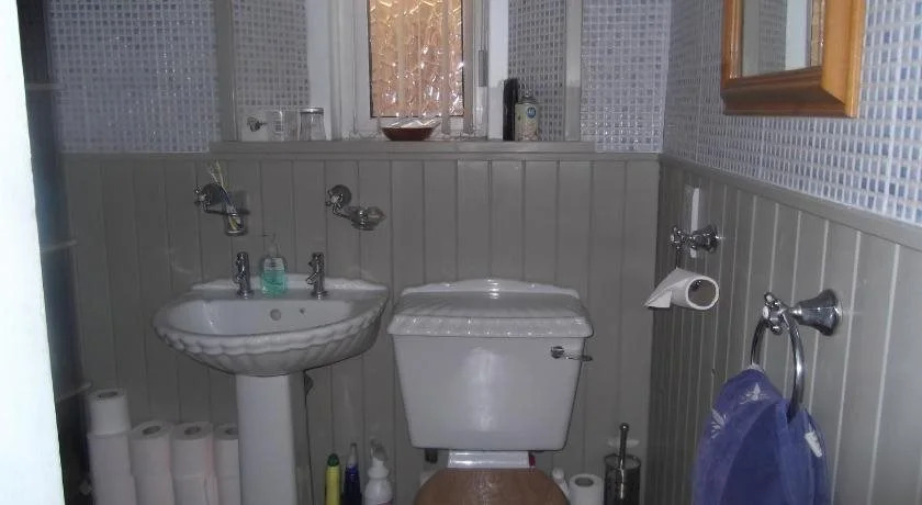 Donna's Bed and Breakfast (Langlands)
