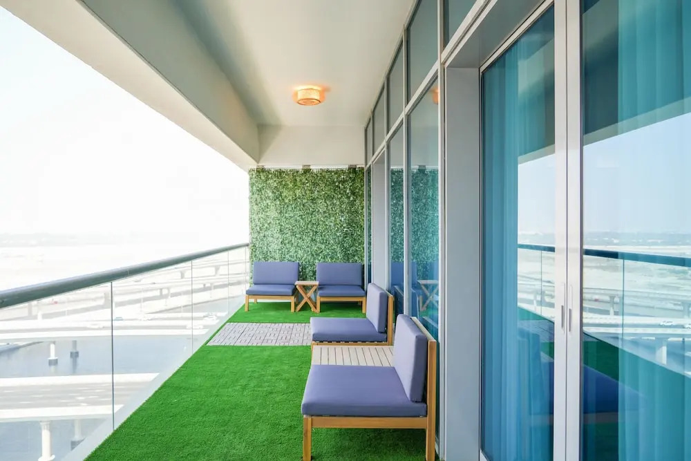 Yogi-Luxury 1BR Apartment with Panoramic Views