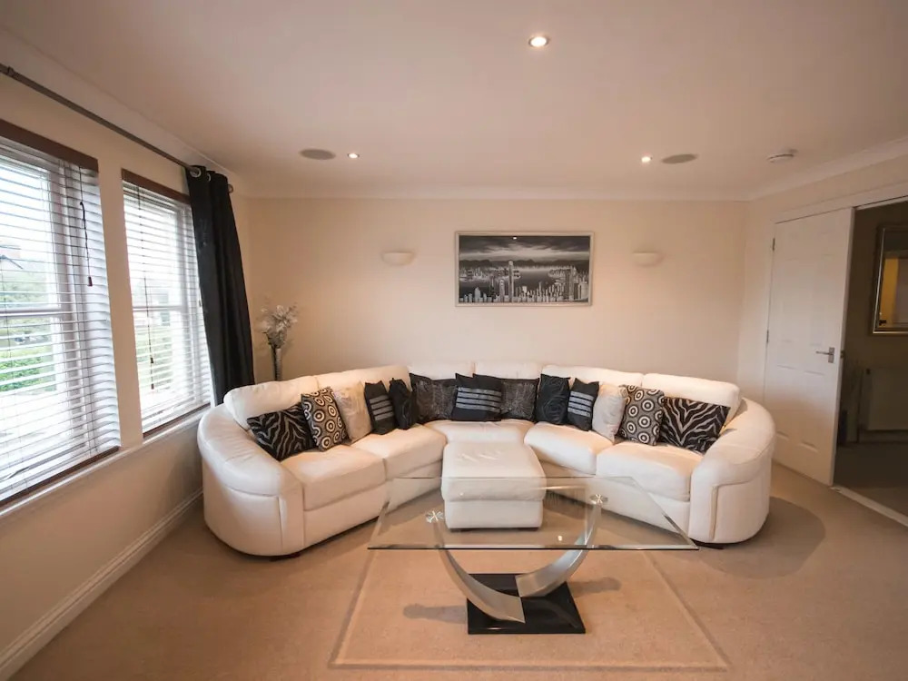 Crown Luxury Serviced Apartments