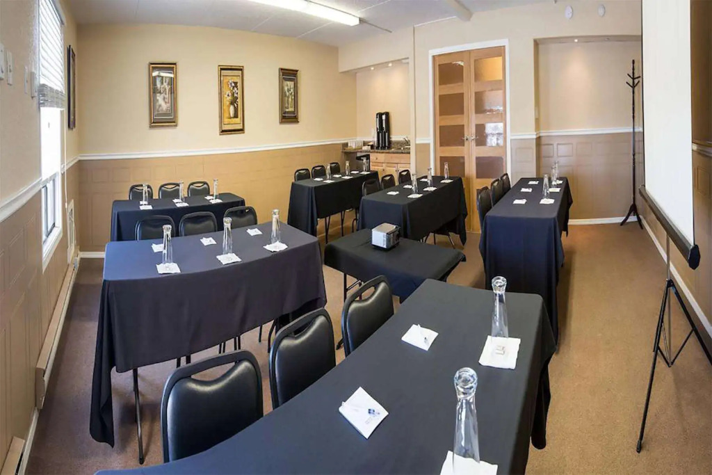 Travelodge by Wyndham Regina