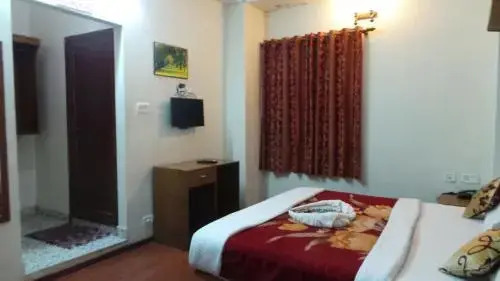 Red Star Holidays