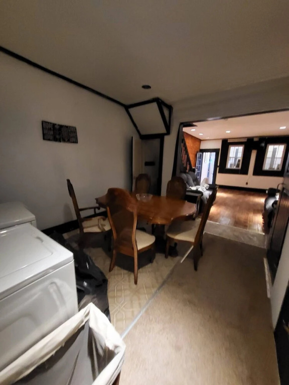Sweet 3 Bedroom 15 Bath Home Near Philadelphia