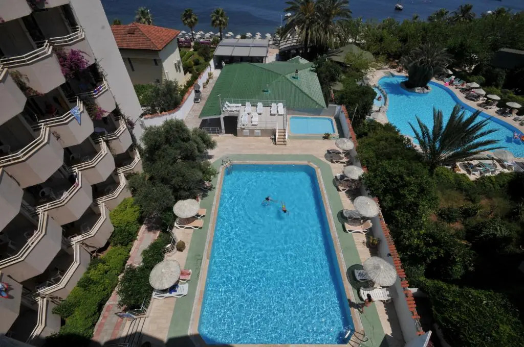 Amos Hotel