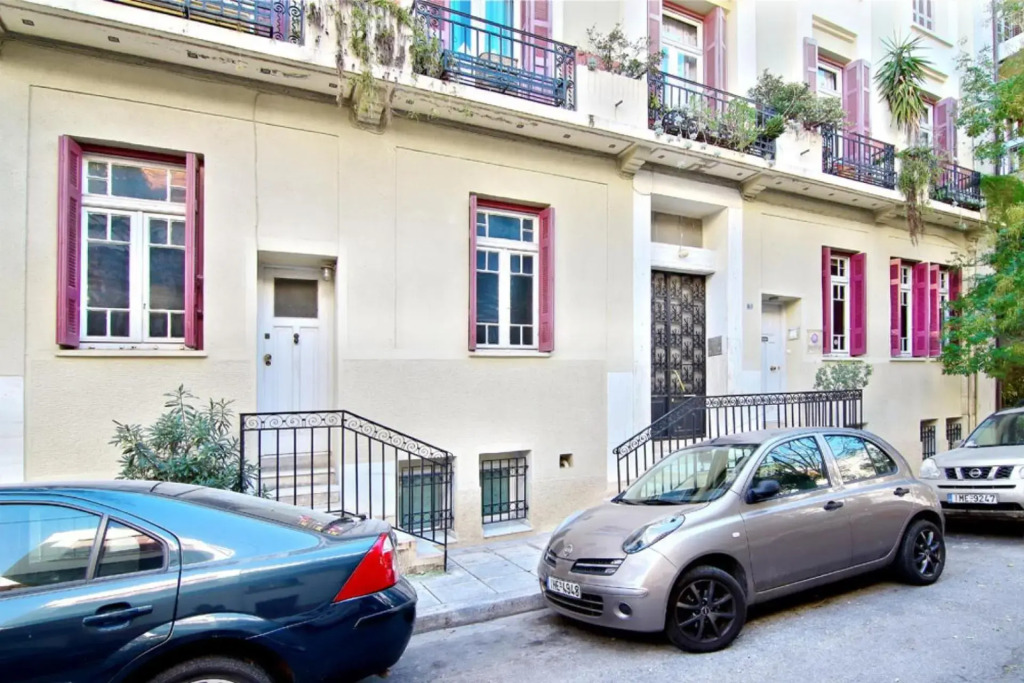 Beautiful apartment next to Acropolis