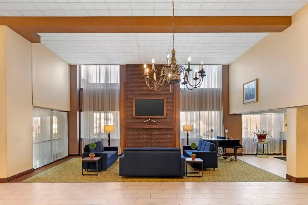 MainStay Suites Lansing West