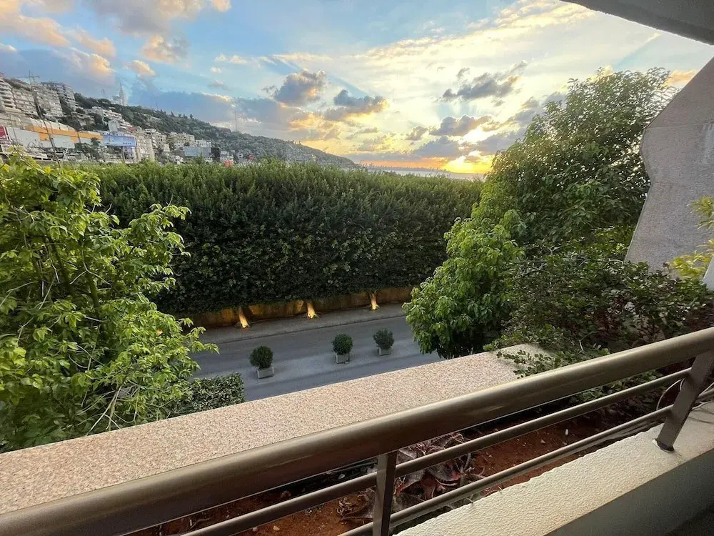 Loft in Siwar,2 min From Hotel Le Royal,incl Motor
