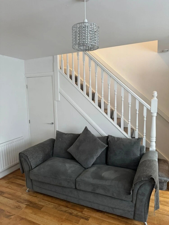 Home Sleeps5-netflix-parkg-near City Center/etihad