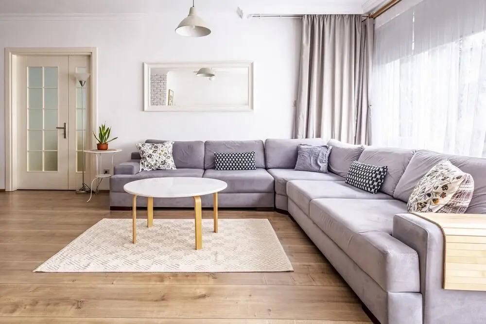 Central and Stylish Flat in the Heart of Kad k y