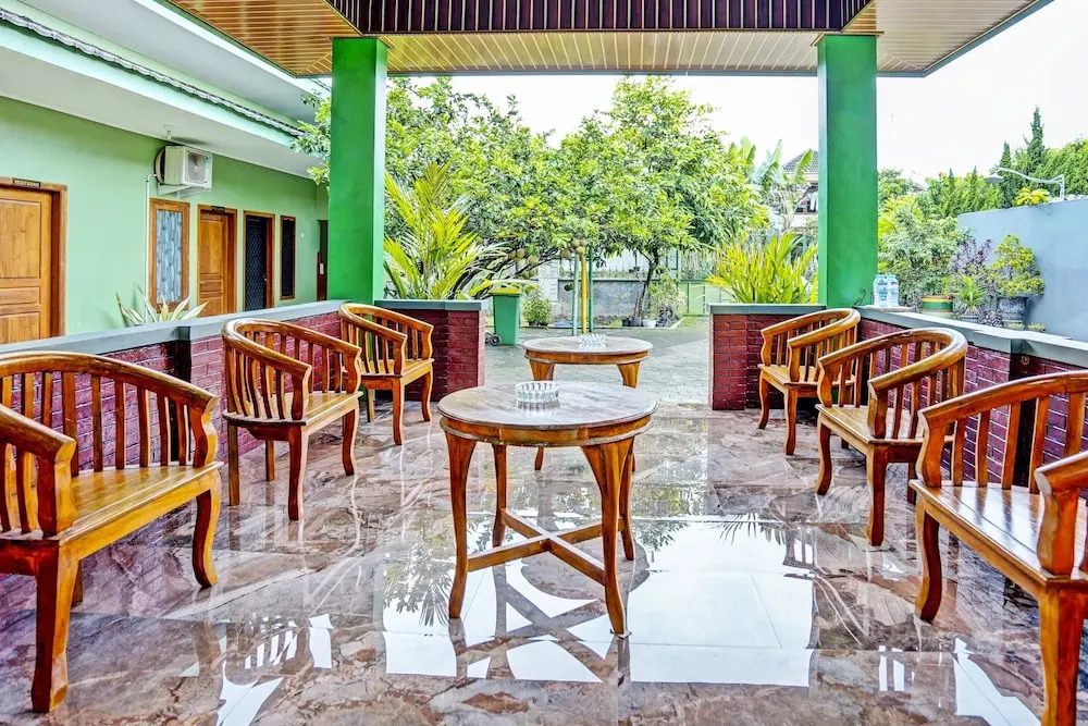 OYO Life 92043 Kost Barokah Syariah Madiun